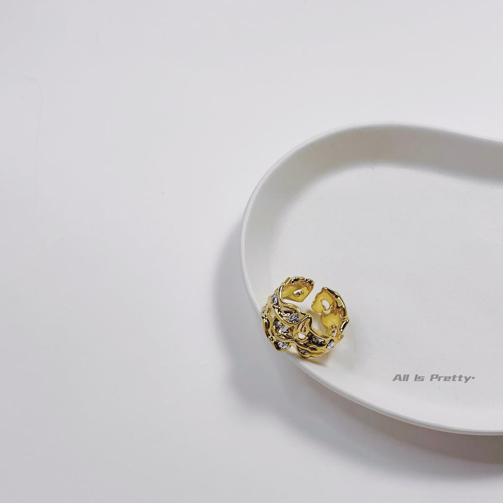 Textured crown open ring